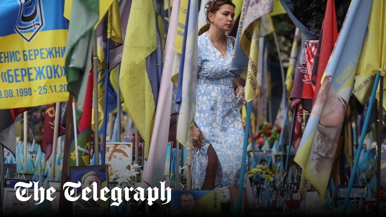 Only one quarter of Ukrainians want to fight until they fight Russia